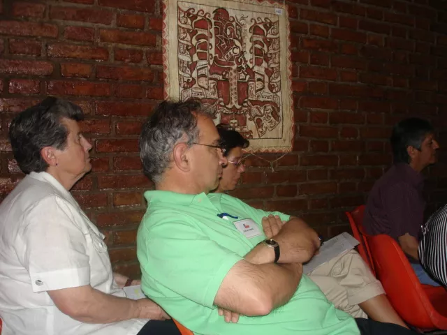 bcf19d_40871b98f3b2153ccd8f66e12766175c