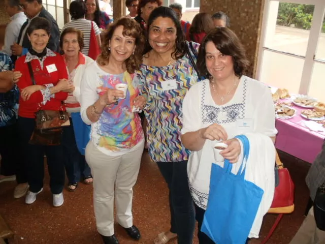 bcf19d_ef4f97e14ad34f0c994747e63c54c275